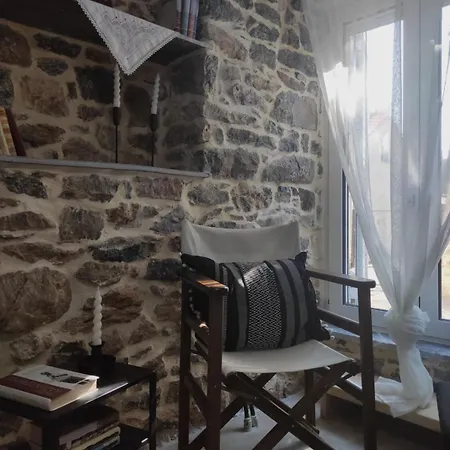 בית נופש πέτρινο αλώνι Panagia (Kymi-Aliveri, Evia)