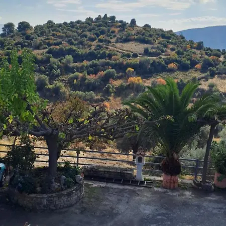 בית נופש πέτρινο αλώνι Panagia (Kymi-Aliveri, Evia)