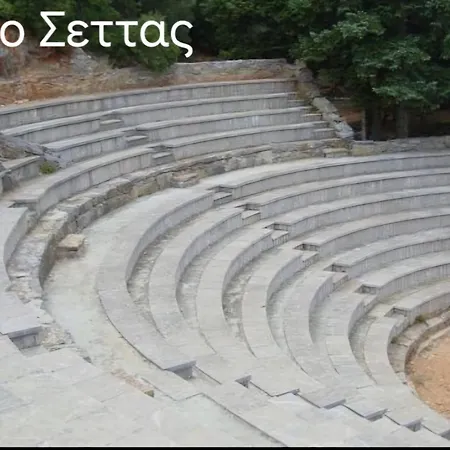 Σπίτι διακοπών πέτρινο αλώνι Panagia (Kymi-Aliveri, Euboea)