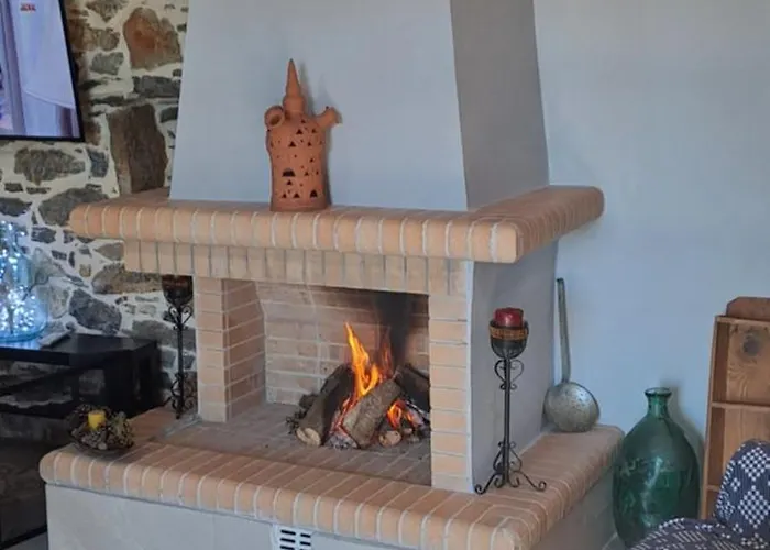 πέτρινο αλώνι * Panagia (Kymi-Aliveri, Euboea)