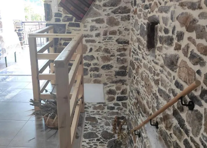 πέτρινο αλώνι Panagia (Kymi-Aliveri, Euboea)